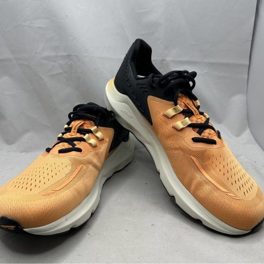 Altra Provision 7/Size 14/ Excellent Condition
